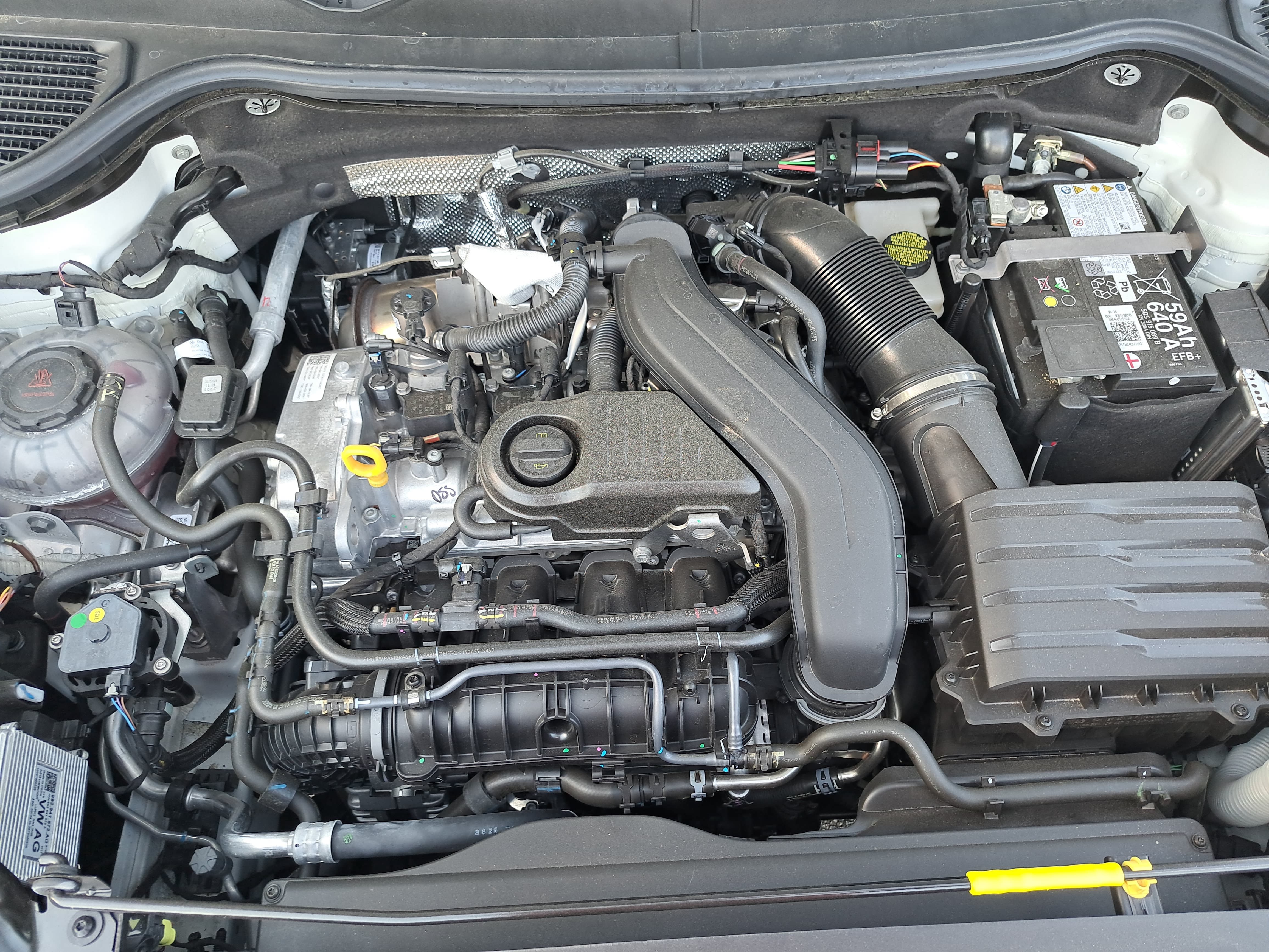 Certified 2026 Volkswagen Taos SE FWD image 27