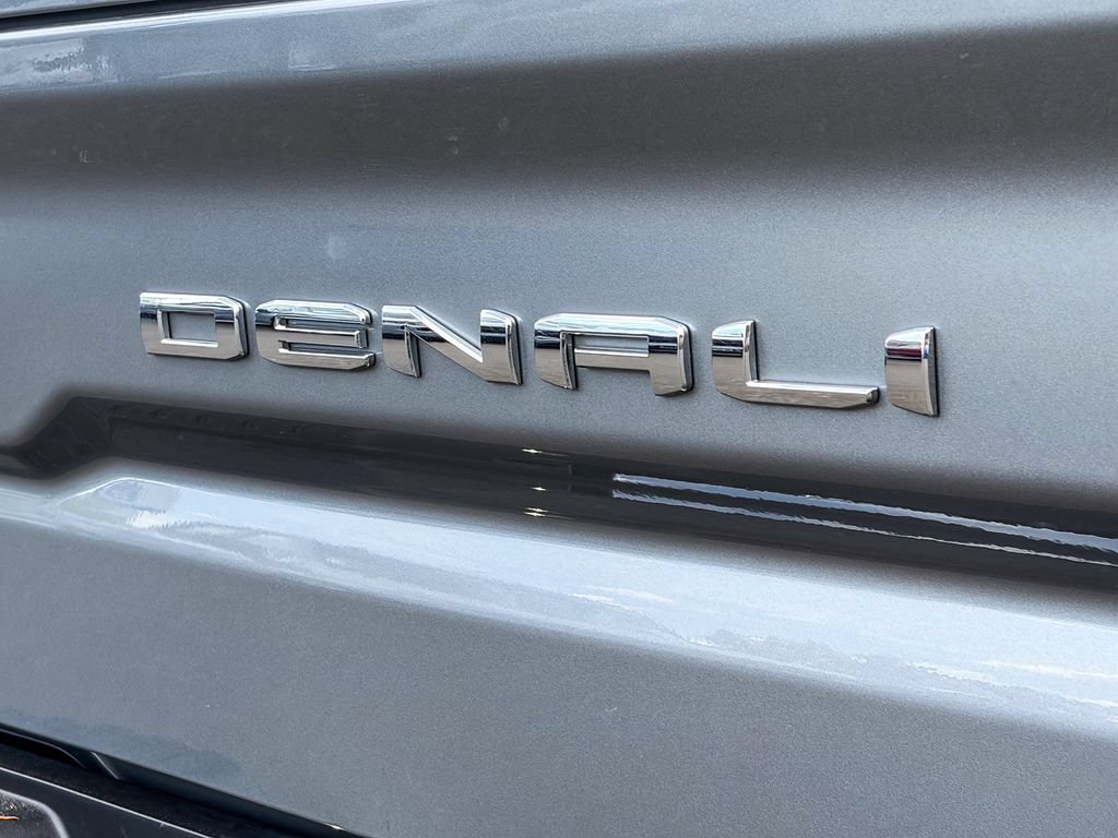 Certified 2025 GMC Sierra 1500 Denali w/ Technology Package AWD/4WD image 10