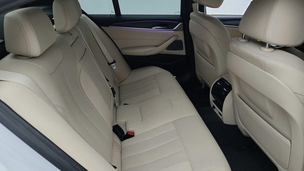 Used 2021 BMW 540i w/ Premium Package RWD image 23