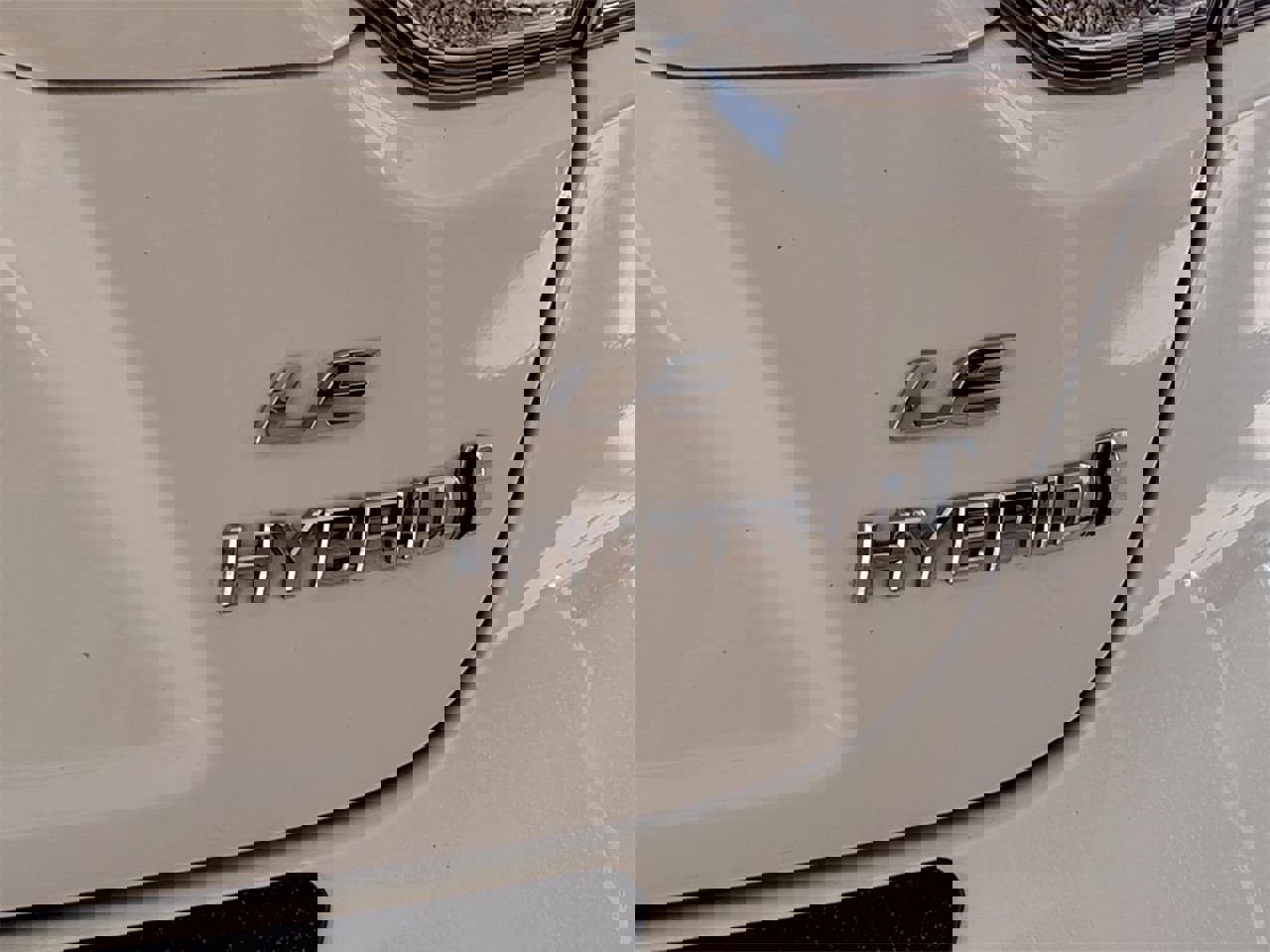 Used 2024 Toyota Corolla LE image 4