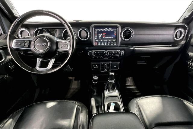 Used 2022 Jeep Gladiator Overland w/ LED Lighting Group AWD/4WD image 8