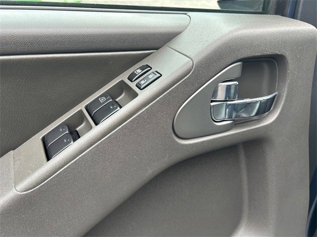 Used 2021 Nissan Frontier PRO-4X w/ Pro-4x Utility Package image 18