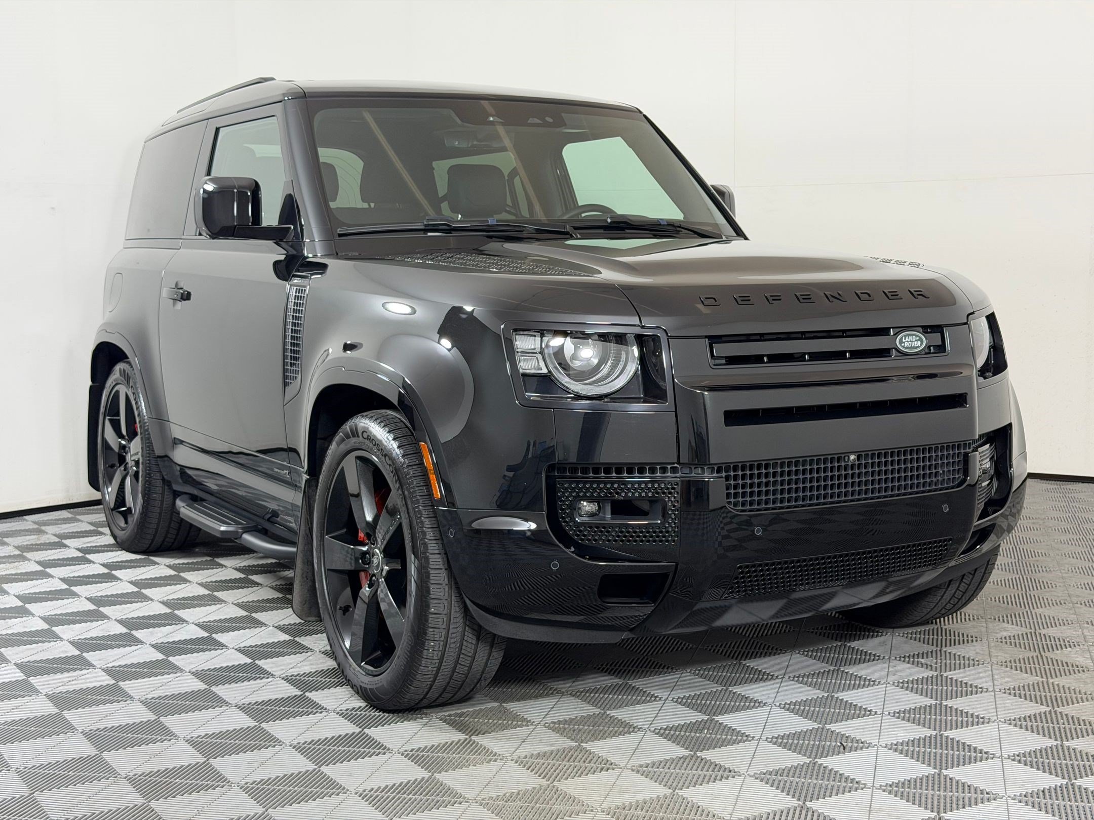 Used 2023 Land Rover Defender 90 X AWD/4WD image 7