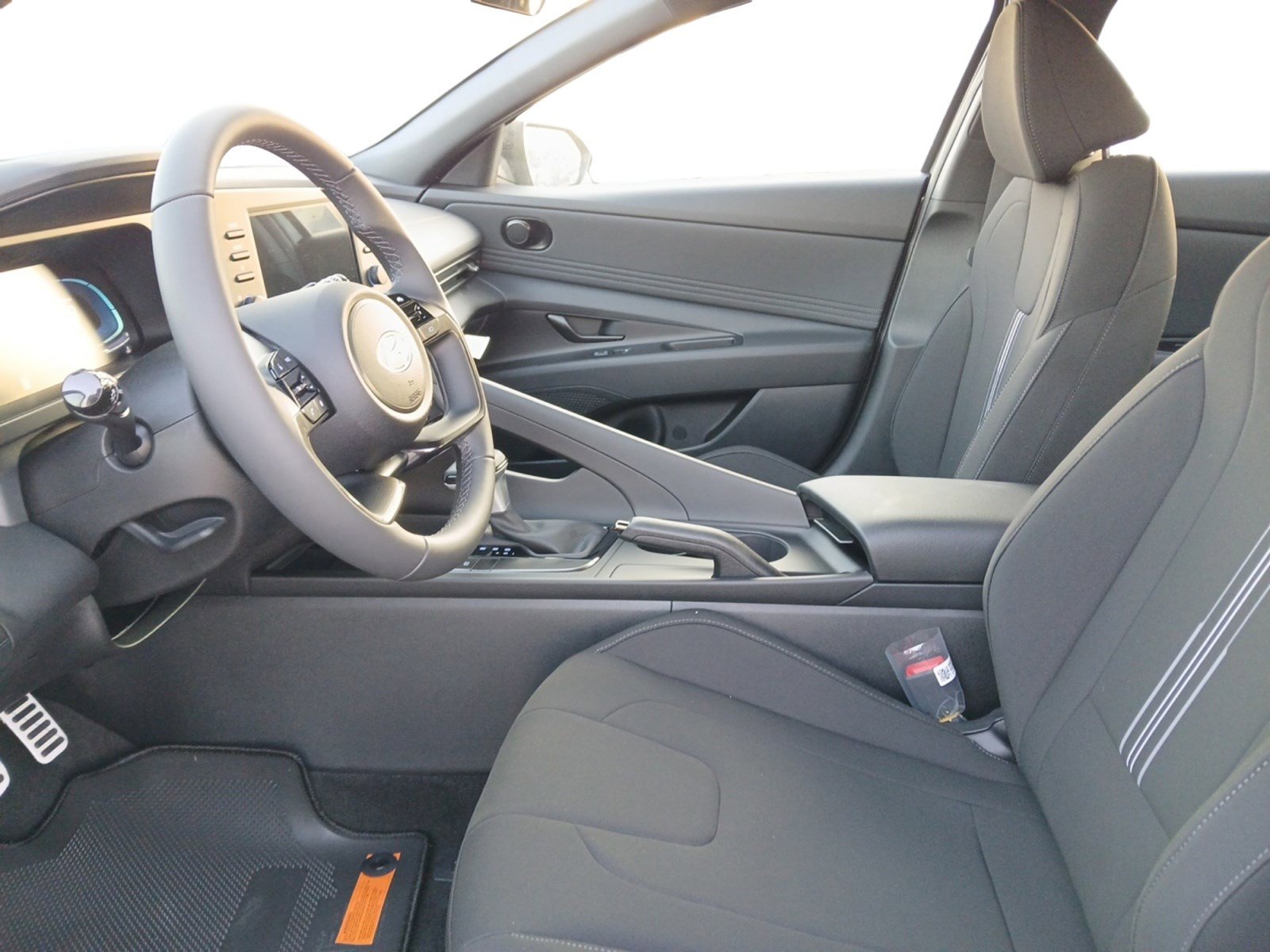 New 2025 Hyundai Elantra Sport image 9