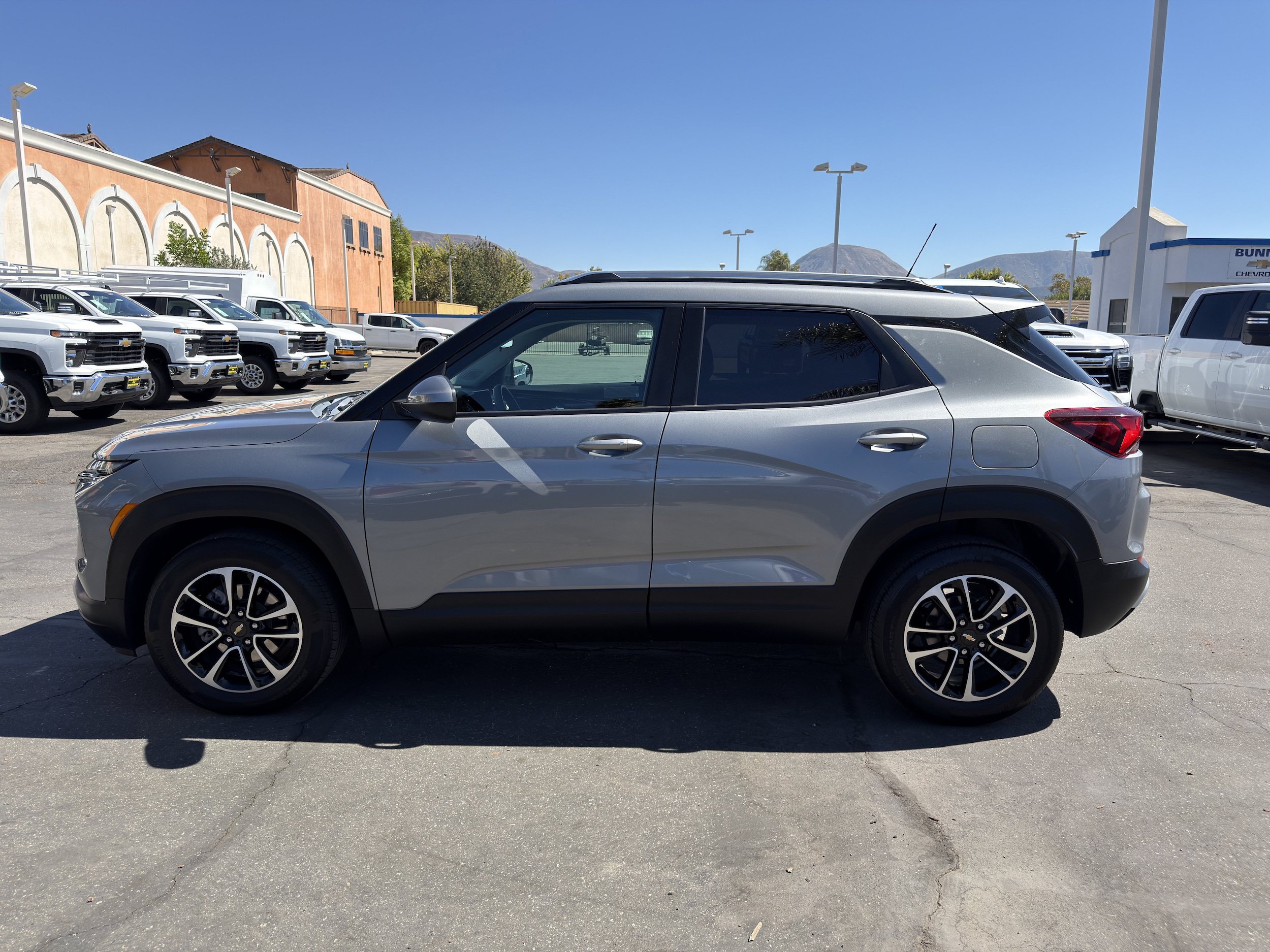 Used 2024 Chevrolet TrailBlazer LT FWD image 5