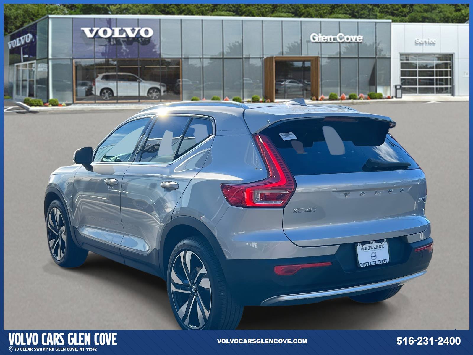 Used 2025 Volvo XC40 B5 Ultra w/ Protection Package Premier image 3