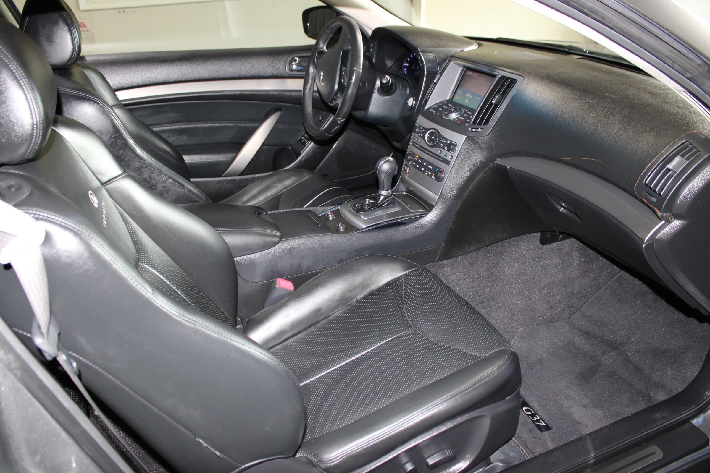Used 2011 INFINITI G37 Journey w/ Premium Pkg RWD image 29