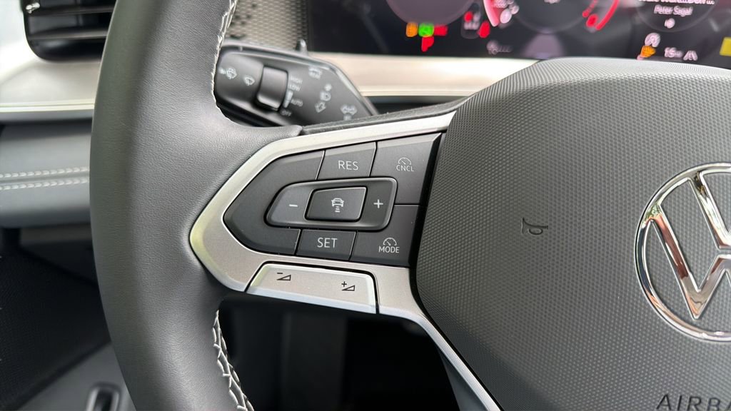 New 2026 Volkswagen Tiguan SE AWD/4WD image 20