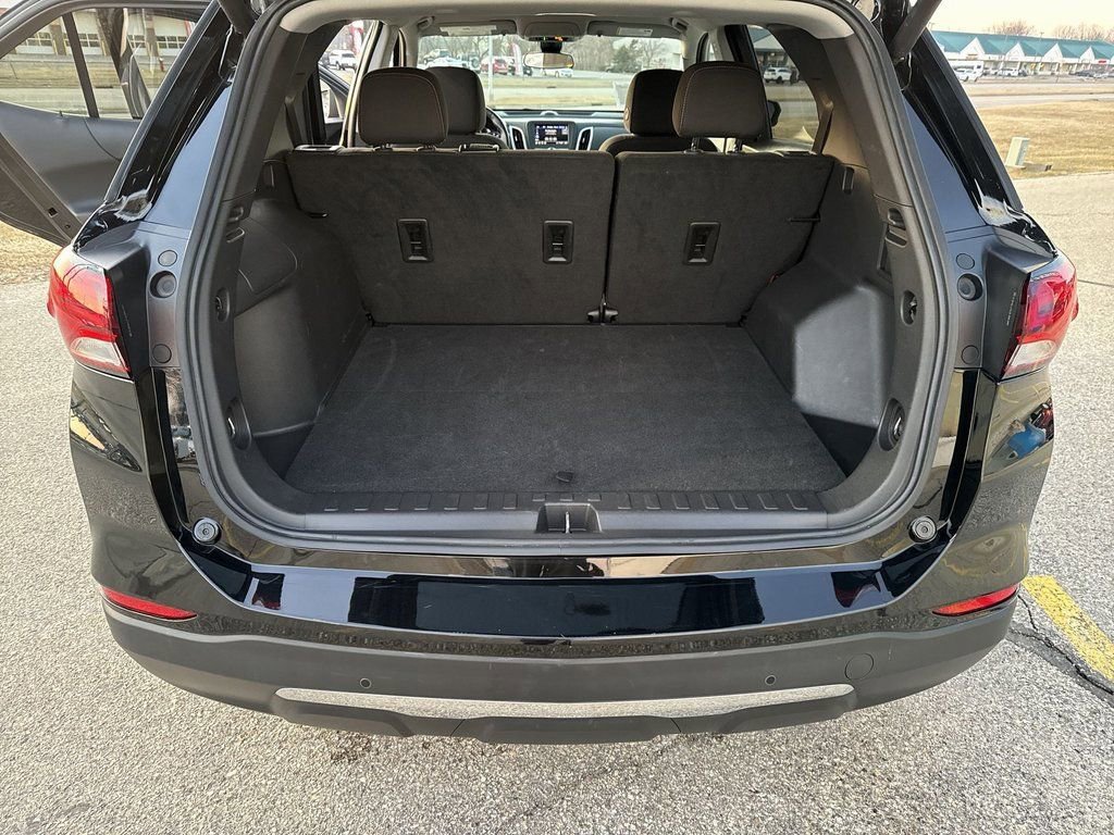 Certified 2024 Chevrolet Equinox LT AWD/4WD image 14
