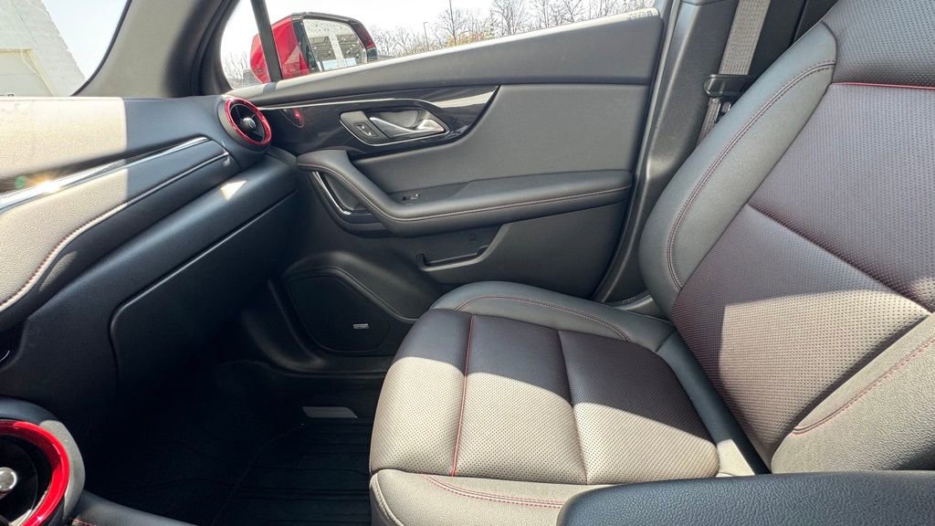 Used 2023 Chevrolet Blazer RS image 27