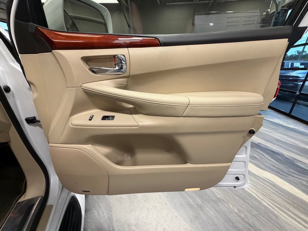 Used 2010 Lexus LX 570 4WD image 50