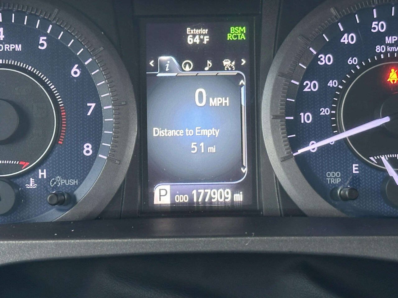 Used 2020 Toyota Sienna XLE w/ XLE Navigation Package FWD image 31