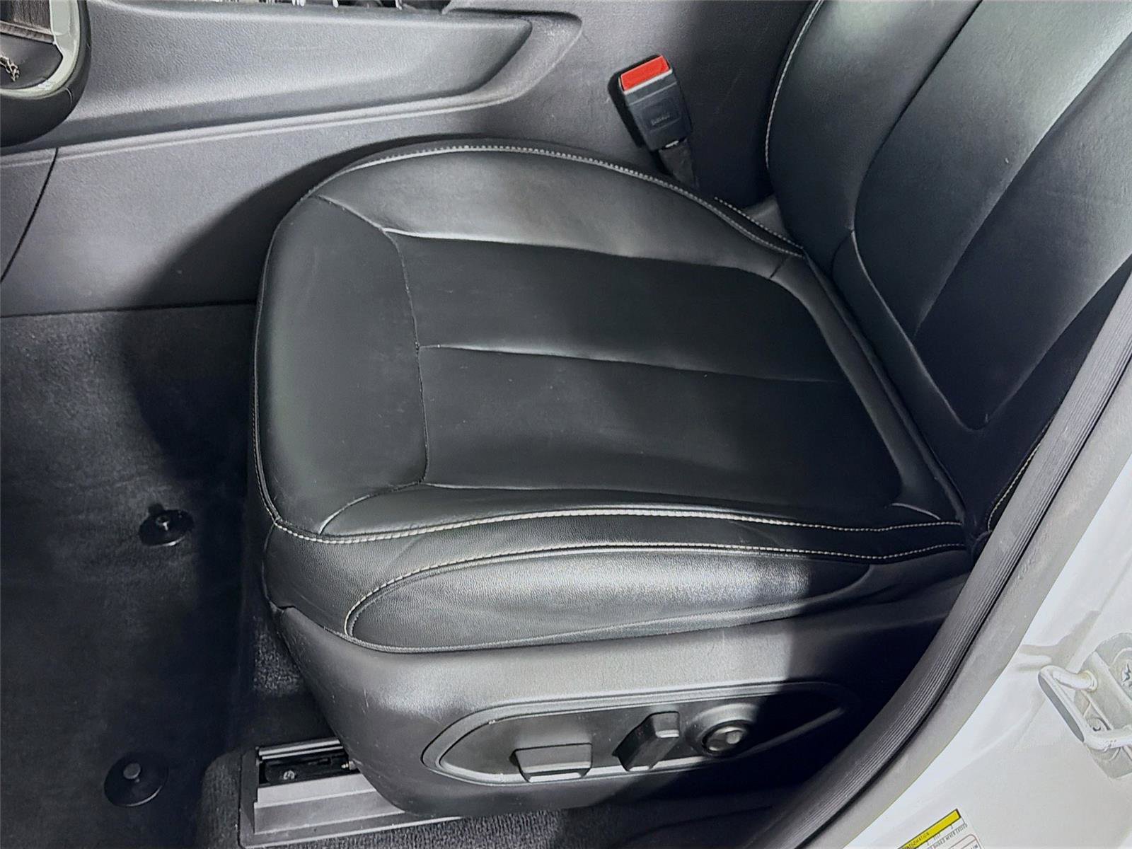 Used 2023 Jeep Grand Cherokee Limited image 20