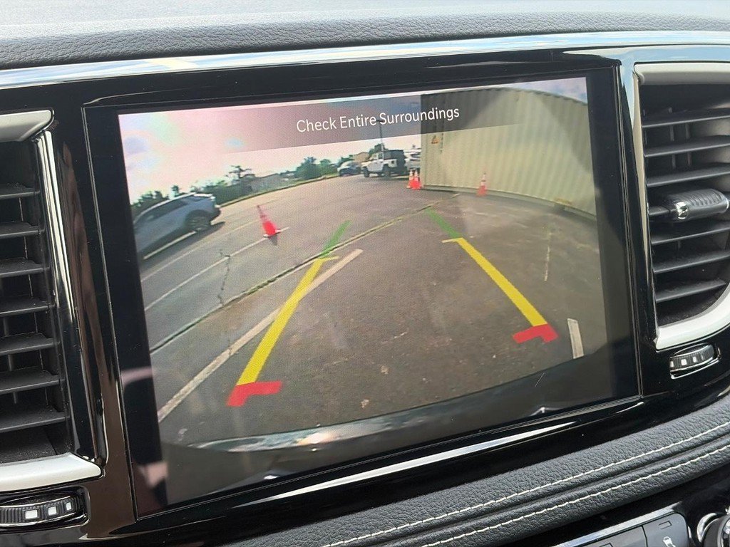 Used 2025 Chrysler Pacifica Select FWD image 29