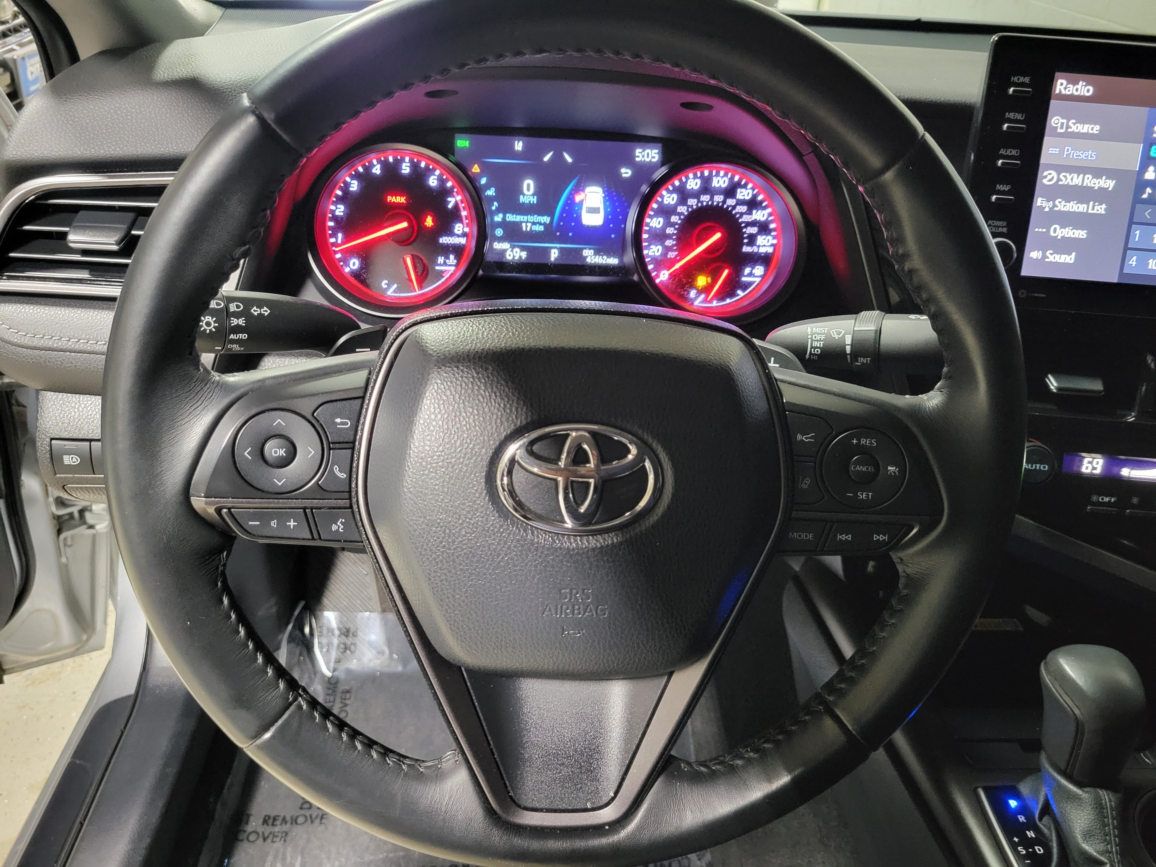 Used 2022 Toyota Camry XSE FWD image 22