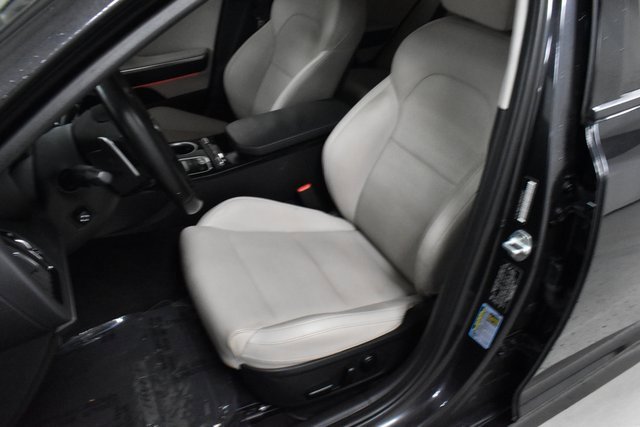 Used 2019 Kia Stinger Premium image 13