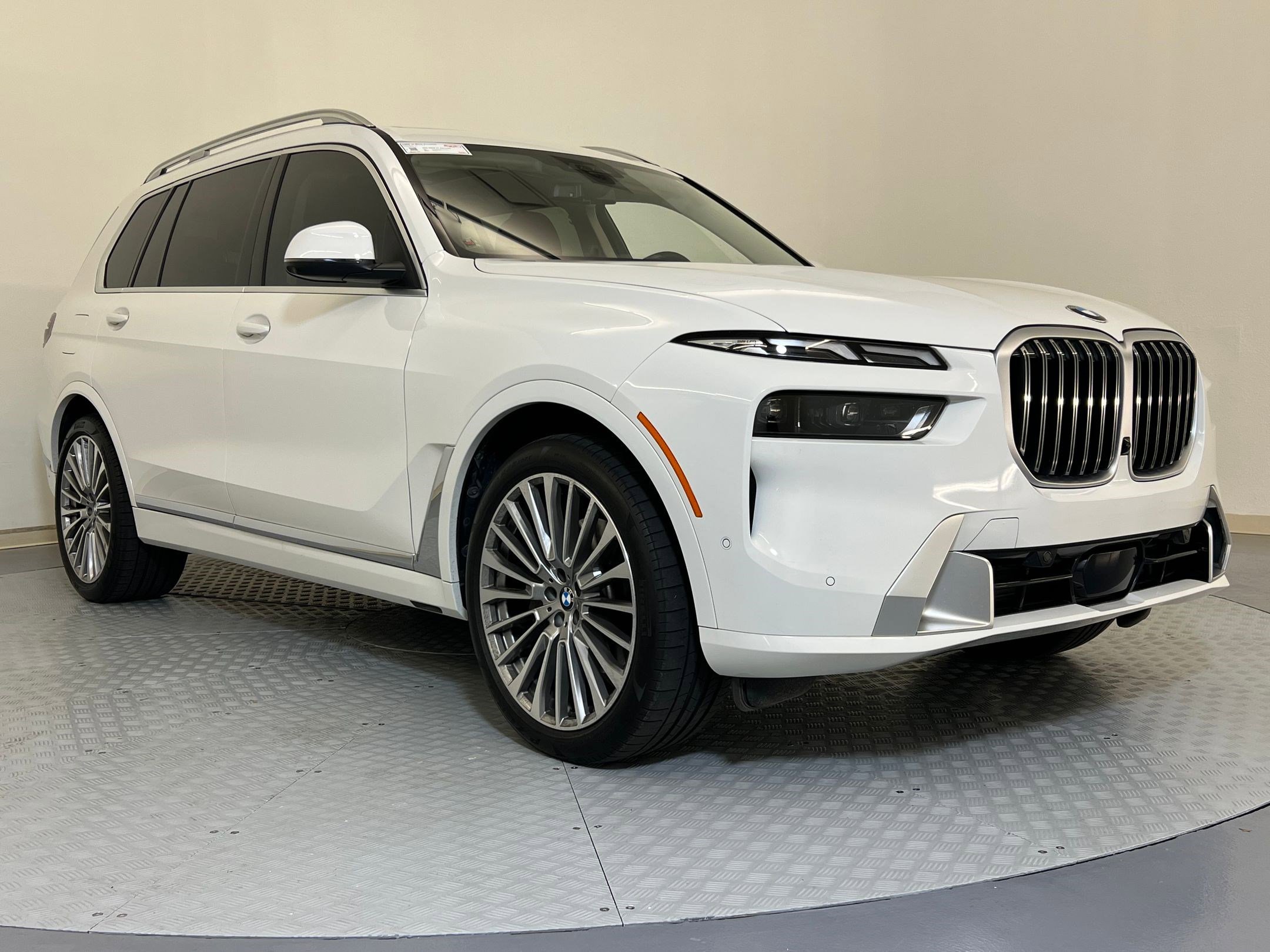 Used 2025 BMW X7 xDrive40i image 7