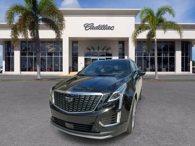 Certified 2025 Cadillac XT5 Premium Luxury w/ Technology Package image 5