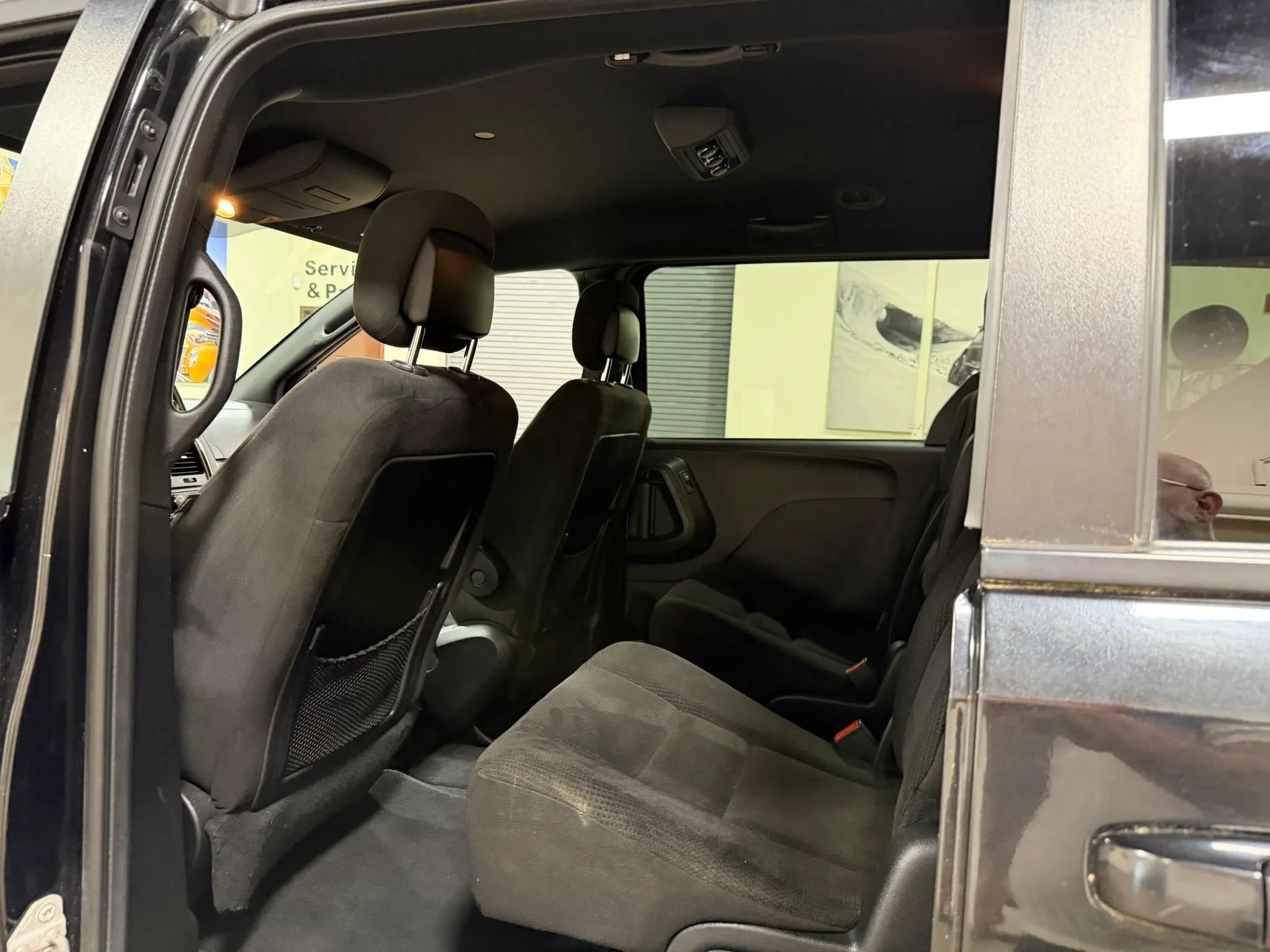 Used 2016 Dodge Grand Caravan SE FWD image 30