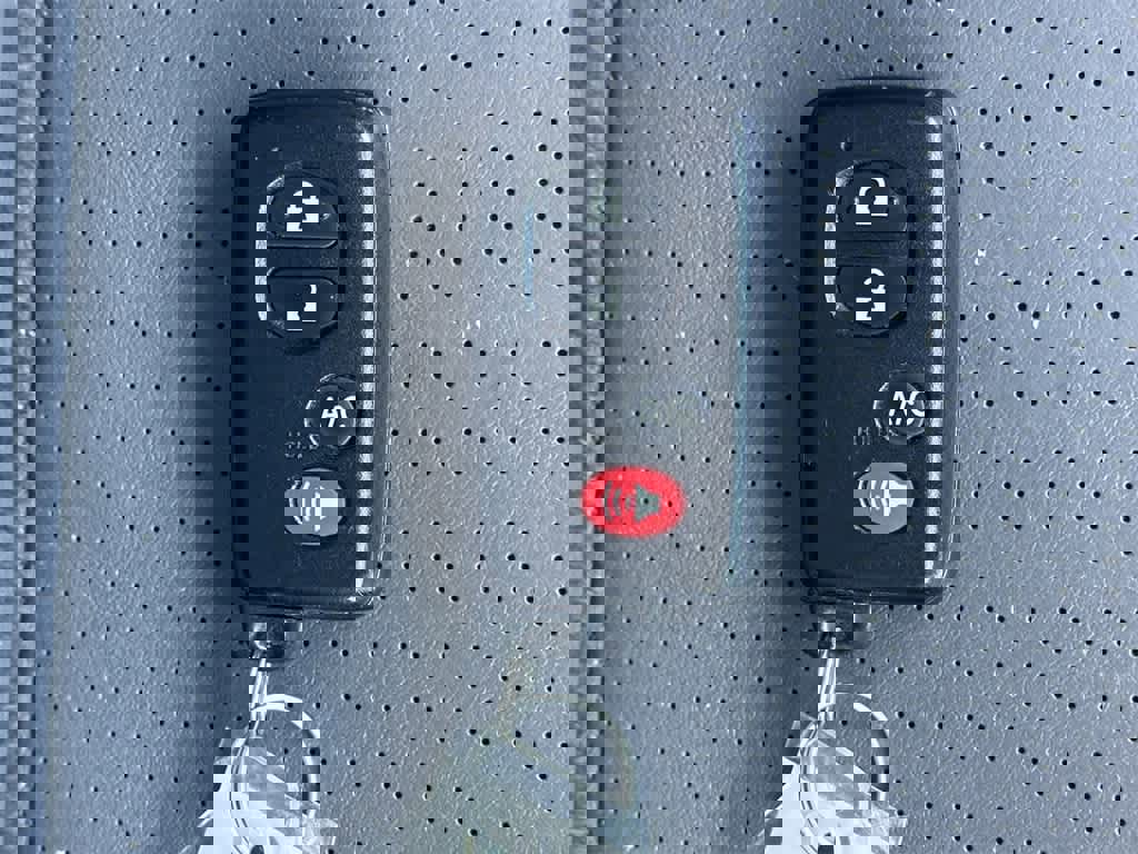 Used 2011 Toyota Prius Five image 19