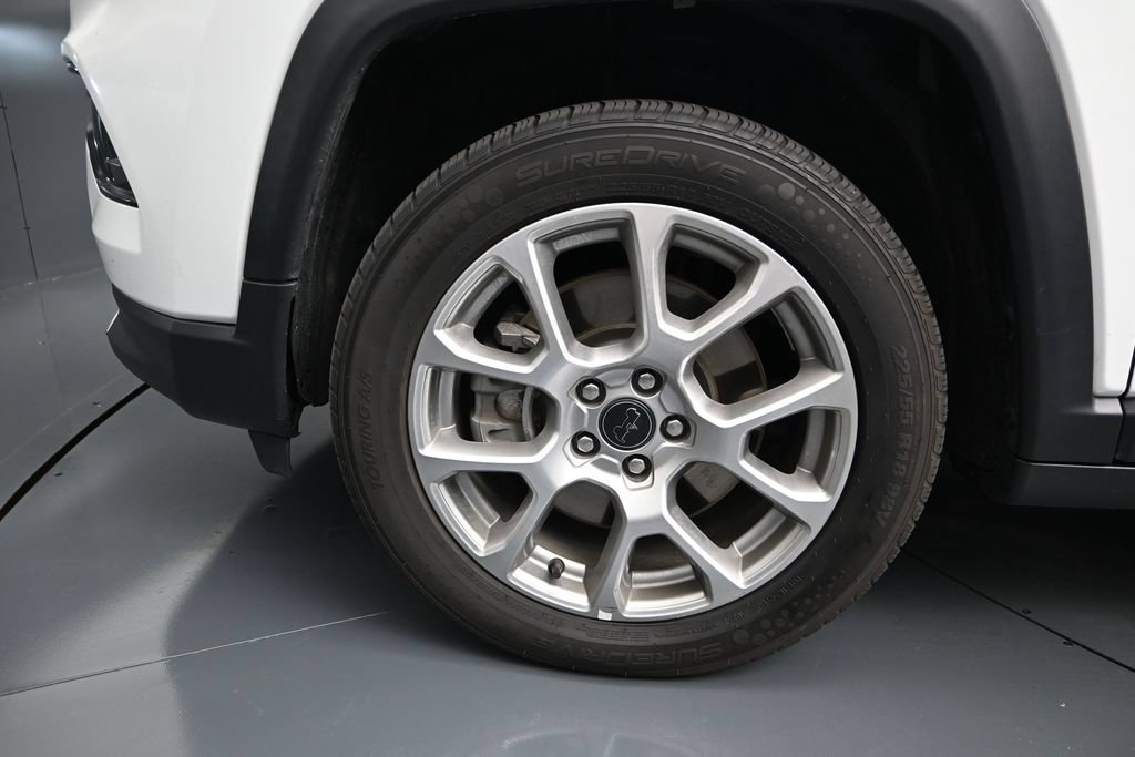 Used 2025 Jeep Compass Limited AWD/4WD image 17