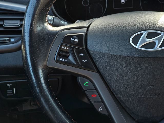 Used 2016 Hyundai Veloster Turbo image 19