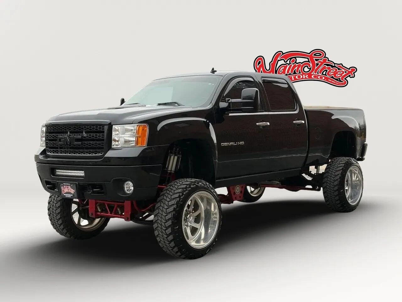 Used 2011 GMC Sierra 2500 Denali w/ Suspension Package, Off-Road AWD/4WD image 3