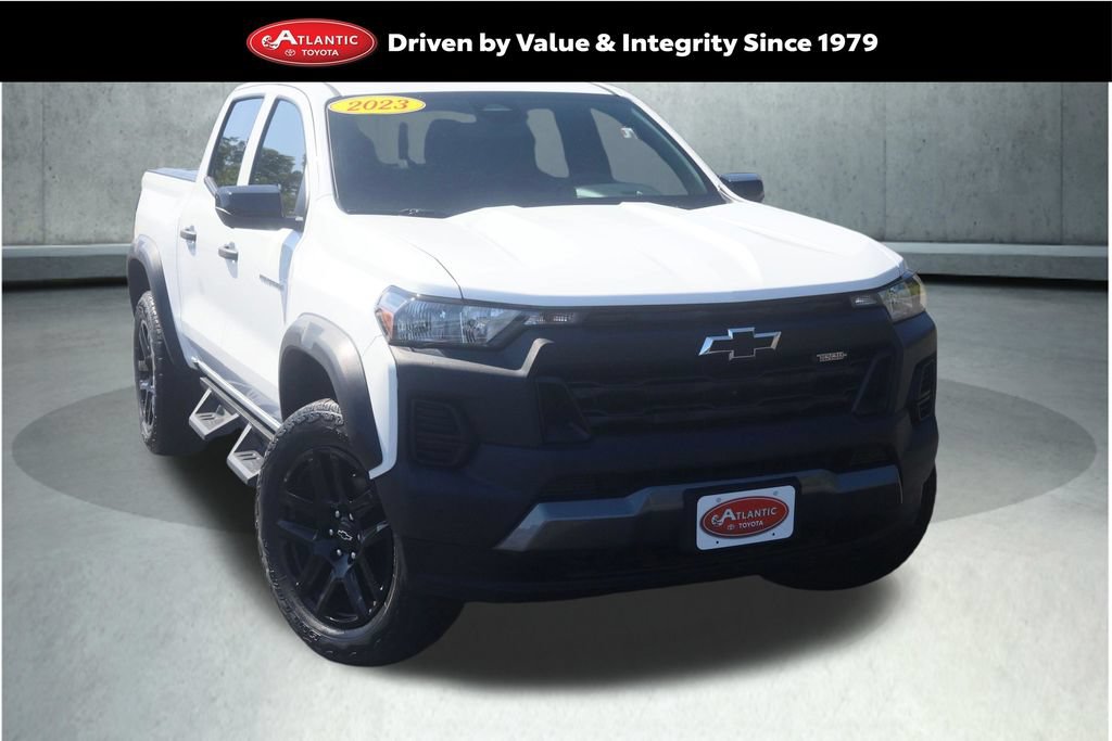 Used 2023 Chevrolet Colorado Trail Boss w/ Technology Package AWD/4WD image 1