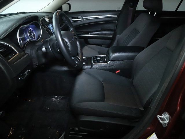 Used 2022 Chrysler 300 Touring w/ Sport Appearance Package image 18