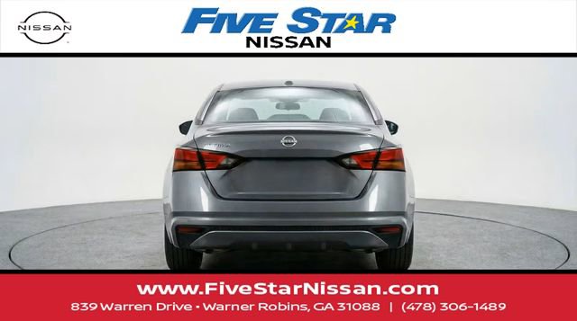 Used 2025 Nissan Altima 2.5 SV image 14