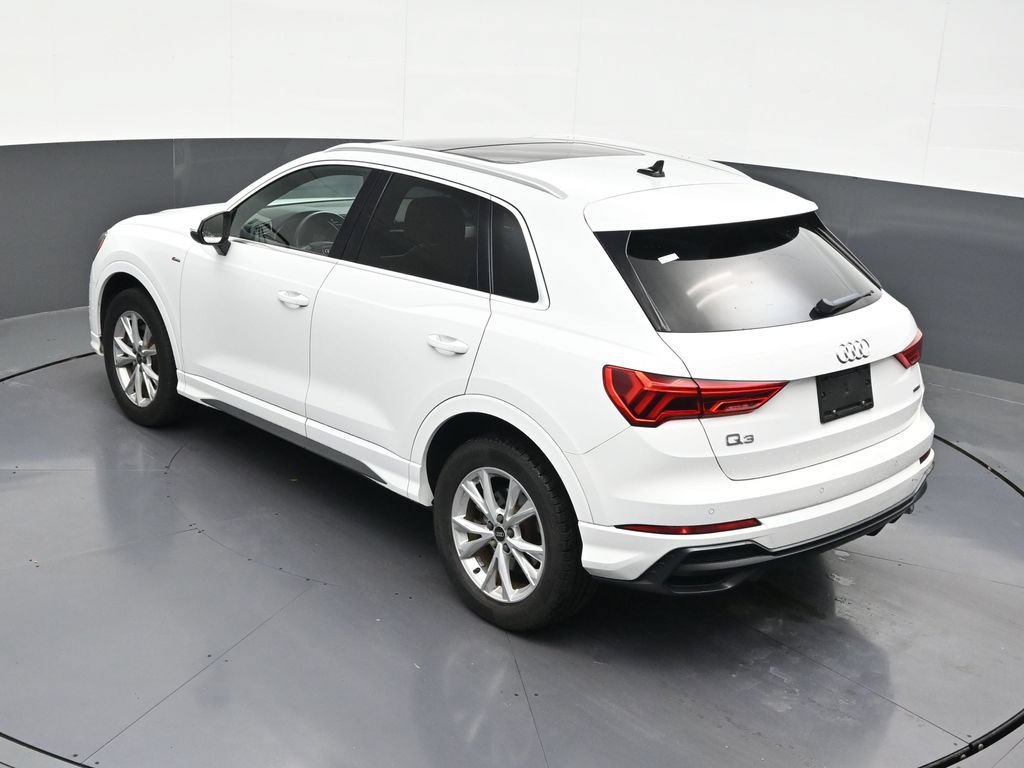 Used 2021 Audi Q3 2.0T Premium w/ Convenience Package AWD/4WD image 17