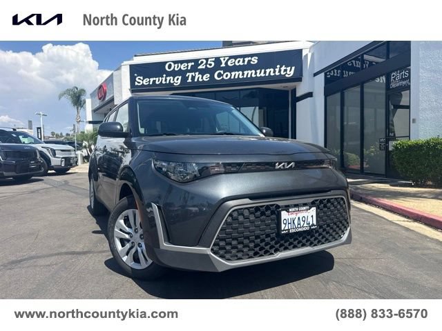 Certified 2023 Kia Soul LX FWD image 1