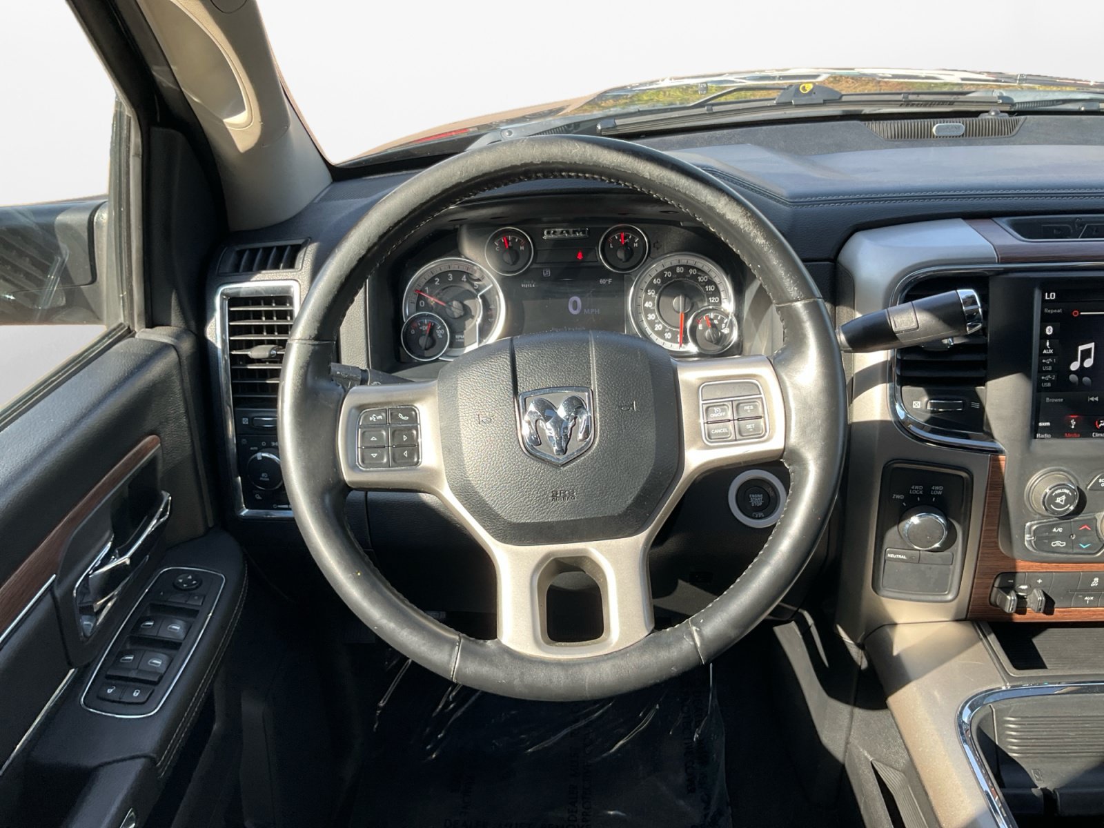 Used 2018 RAM 3500 Laramie AWD/4WD image 14