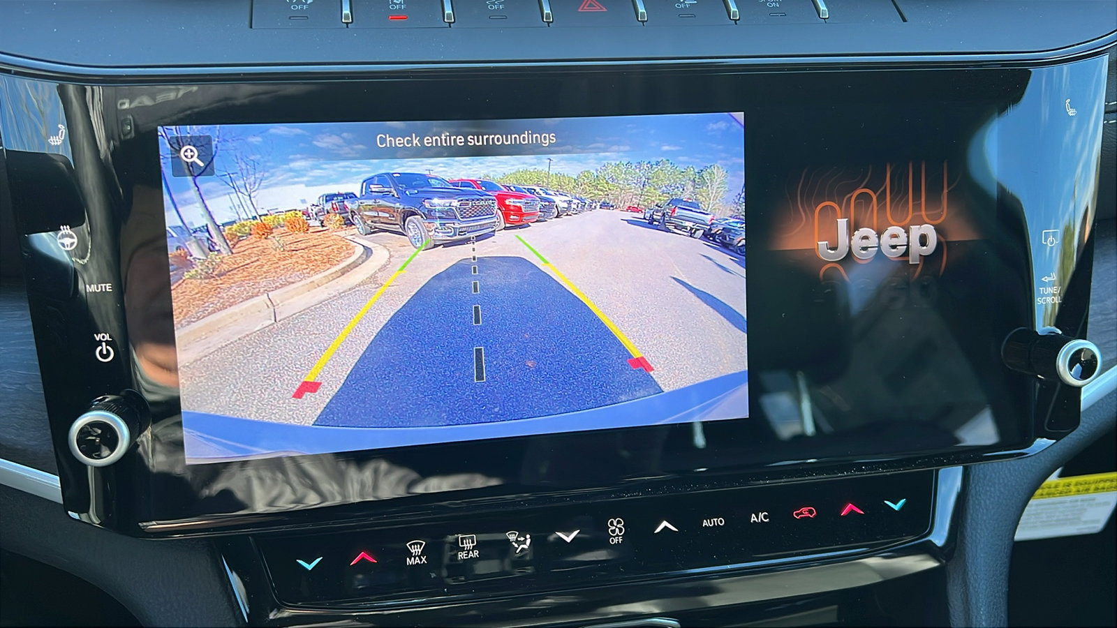 New 2026 Jeep Grand Cherokee Altitude image 28