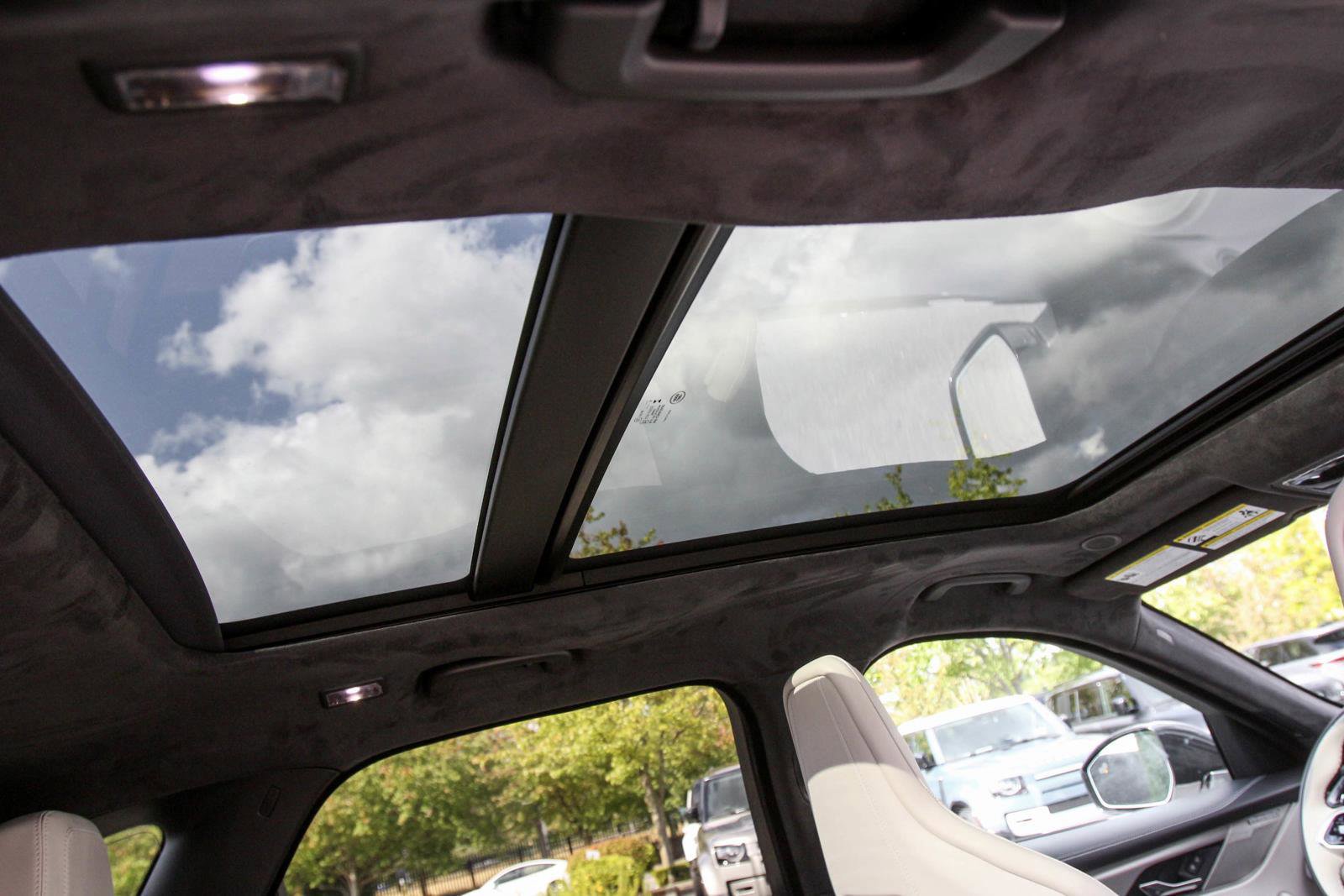 New 2025 Jaguar F-PACE R-Dynamic S image 16