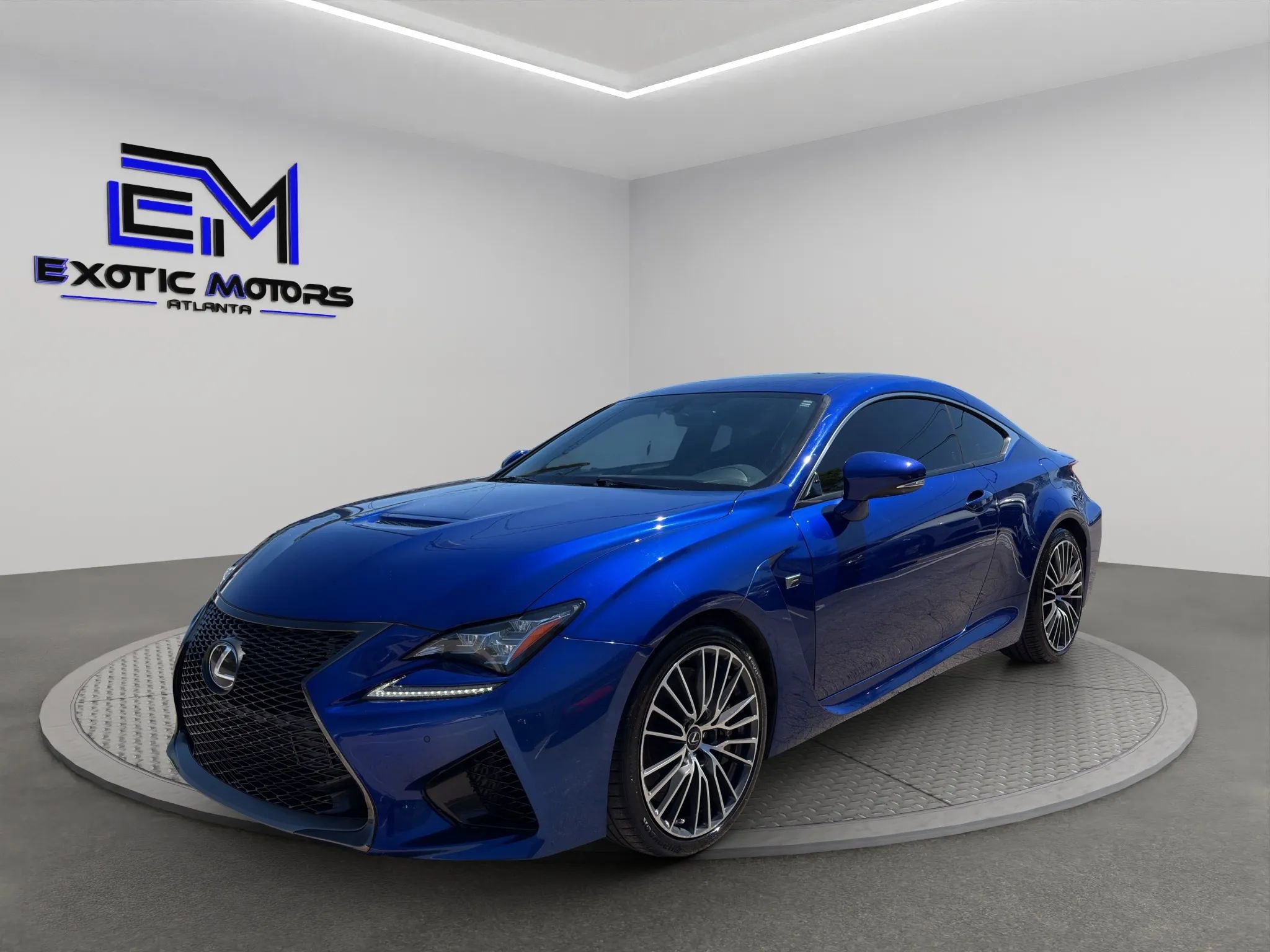 Used 2015 Lexus RC F w/ Premium Package RWD image 1