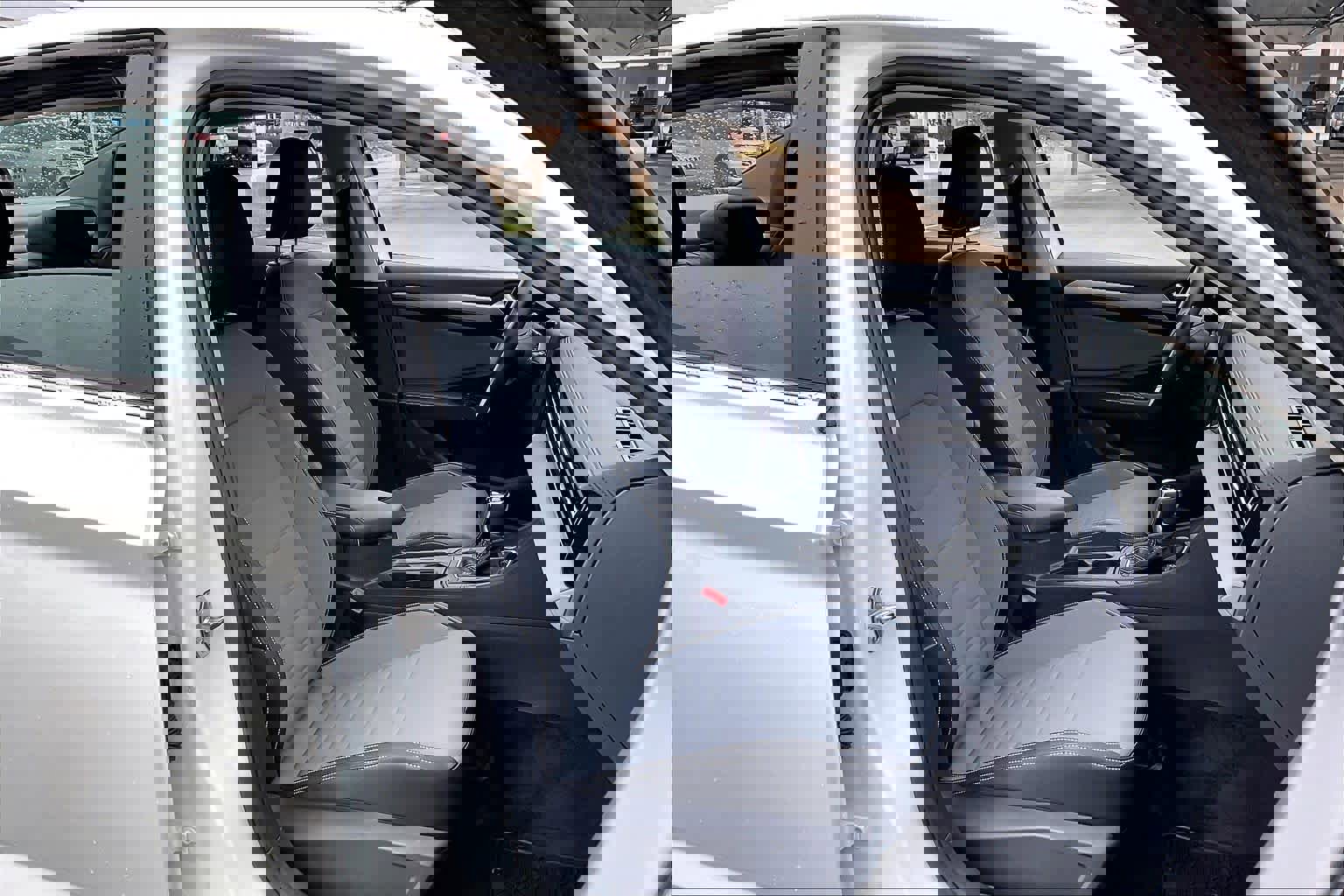 Used 2025 Volkswagen Jetta SE image 8