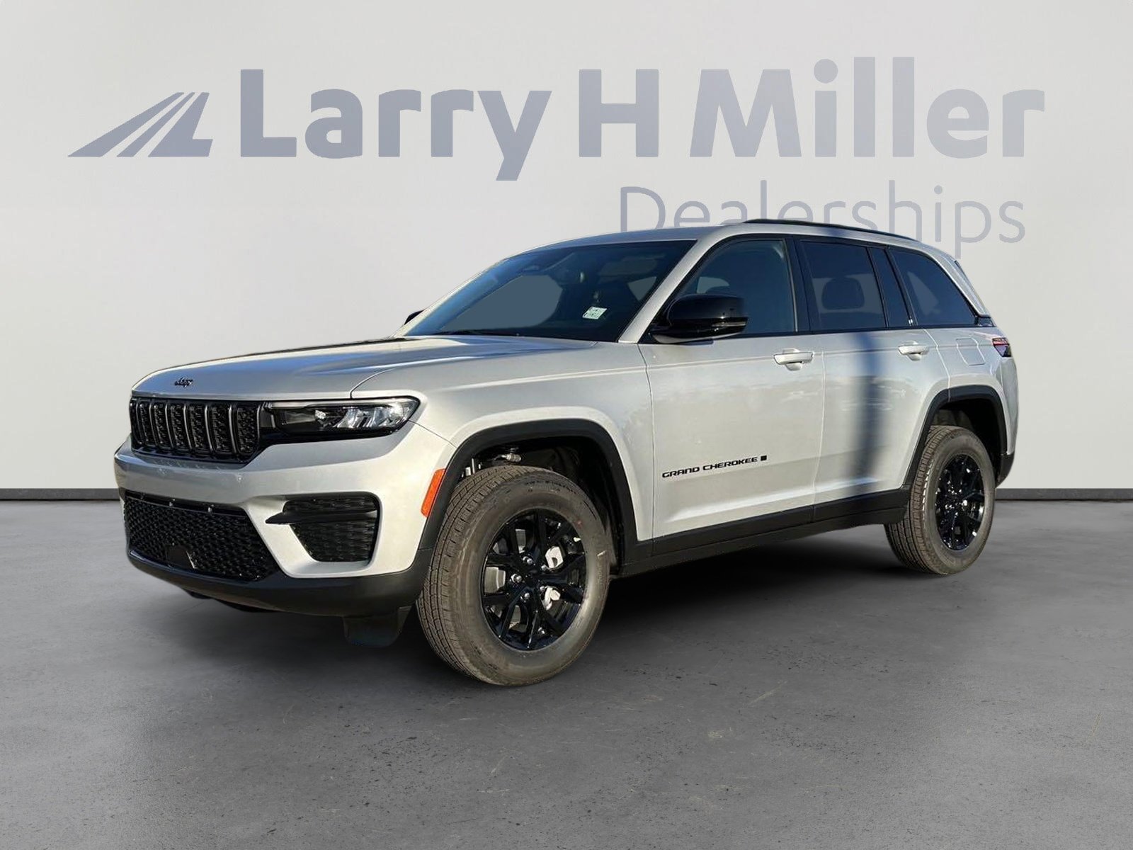 New 2025 Jeep Grand Cherokee Laredo
