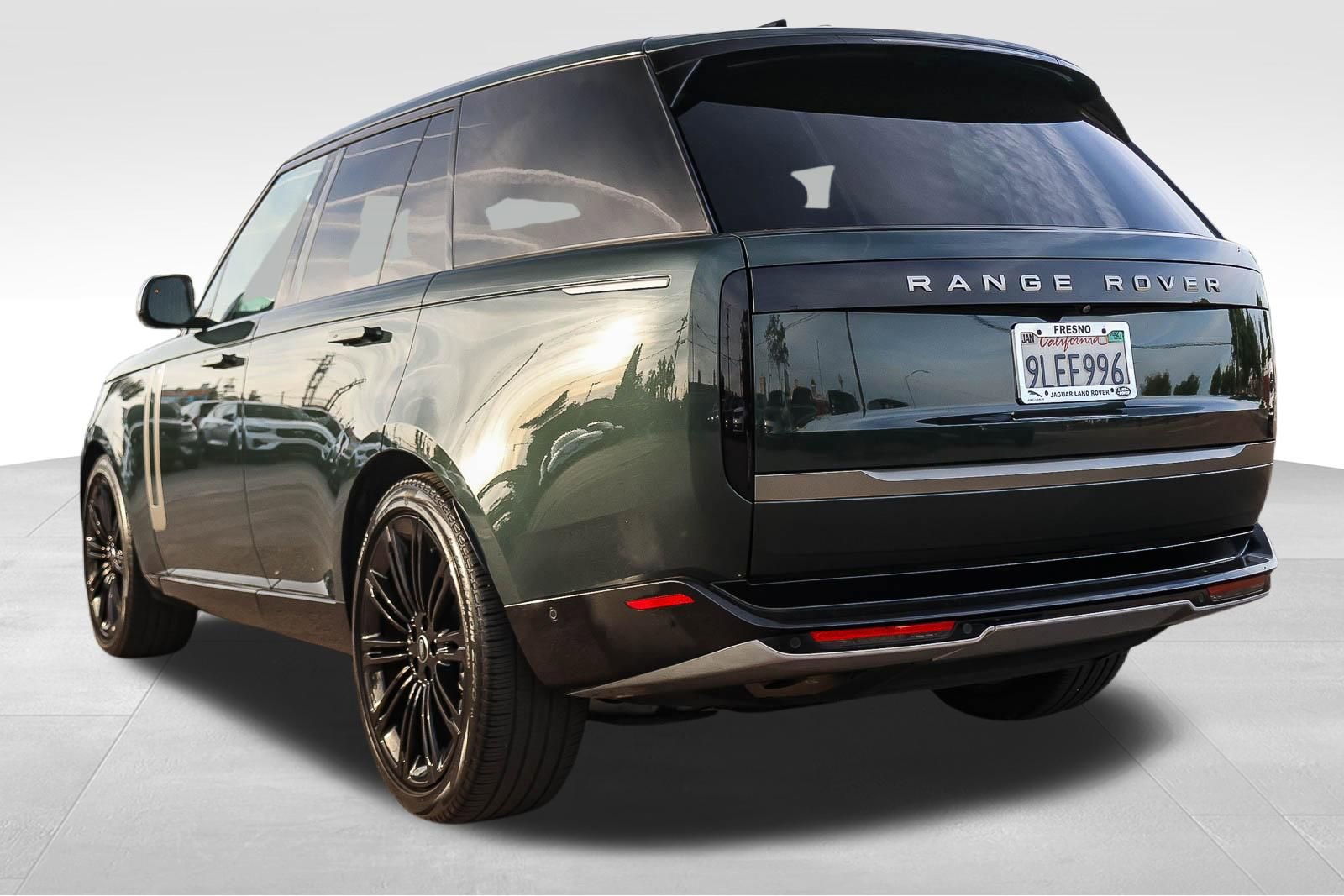 Certified 2024 Land Rover Range Rover SE AWD/4WD image 7