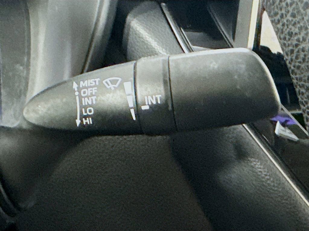 Used 2020 Toyota Corolla LE FWD image 13