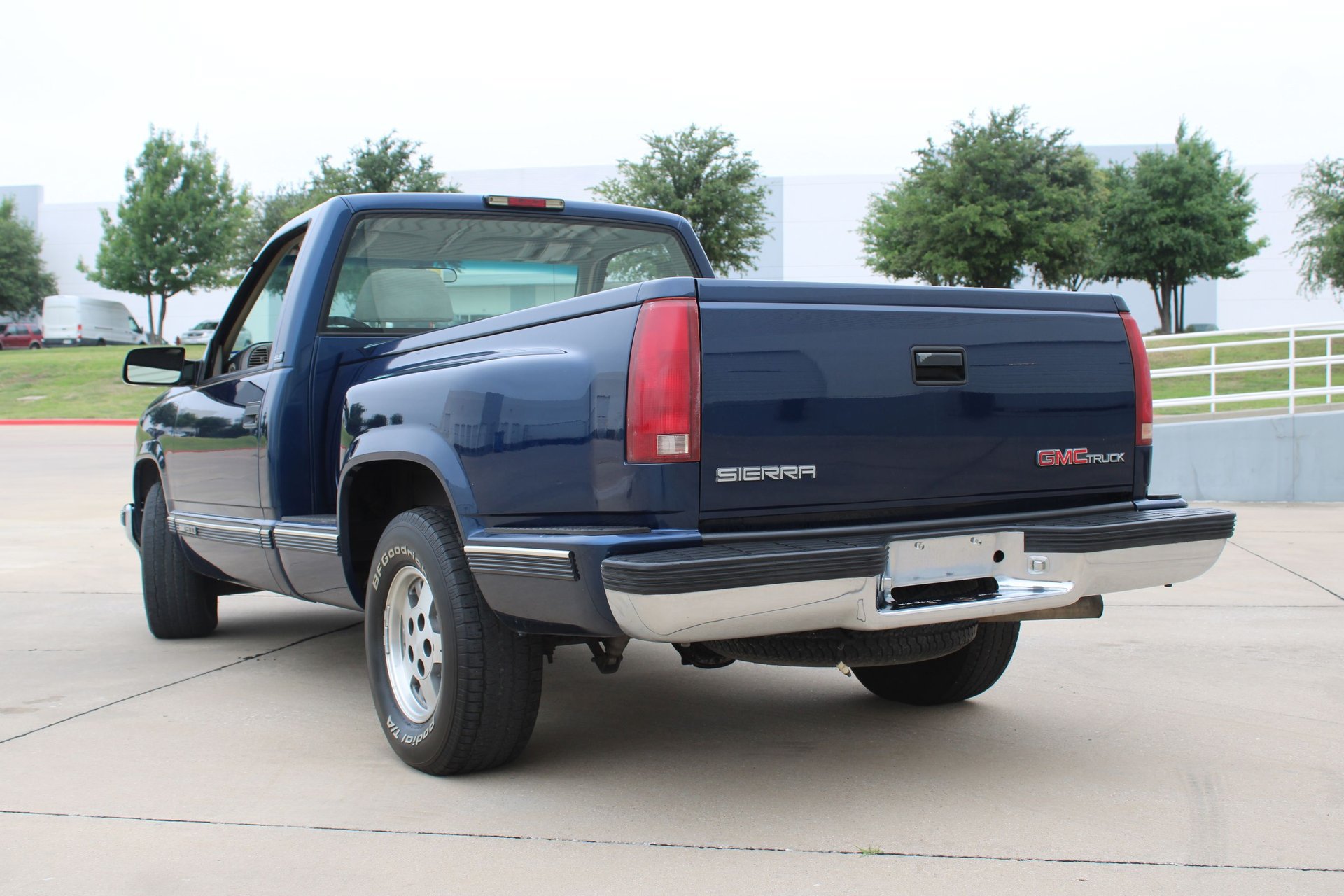 Used 1995 GMC Sierra 1500 2WD Regular Cab image 9