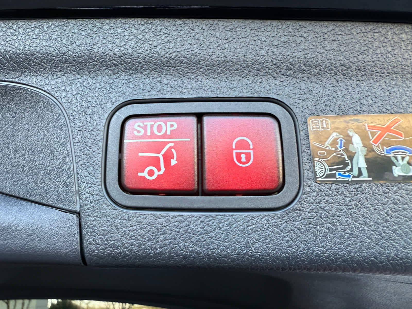 Certified 2025 Mercedes-Benz GLE 350 4MATIC image 36