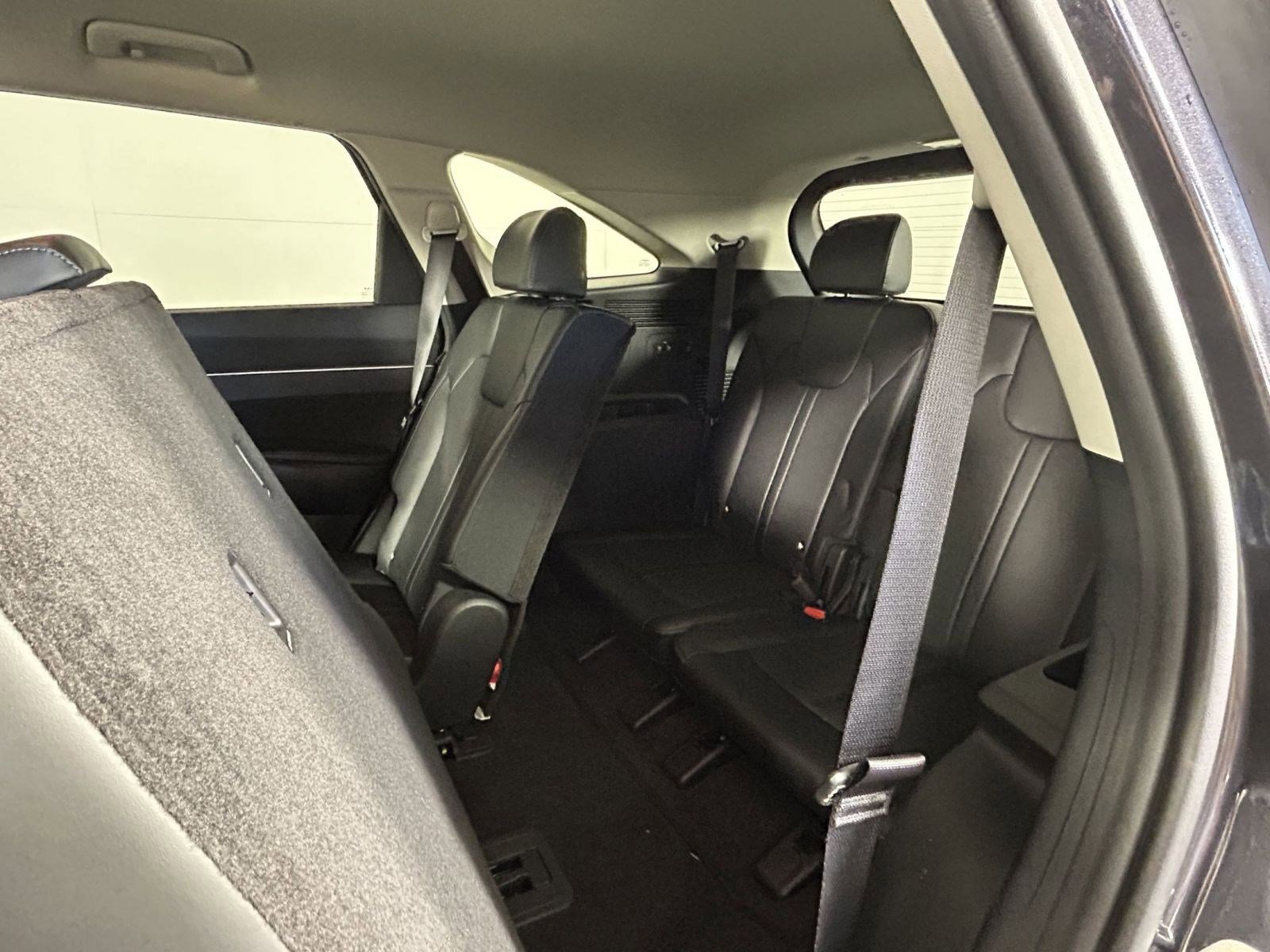 Certified 2025 Kia Sorento S image 12