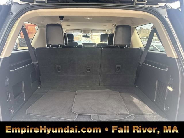 Used 2024 Ford Expedition Max XLT image 7