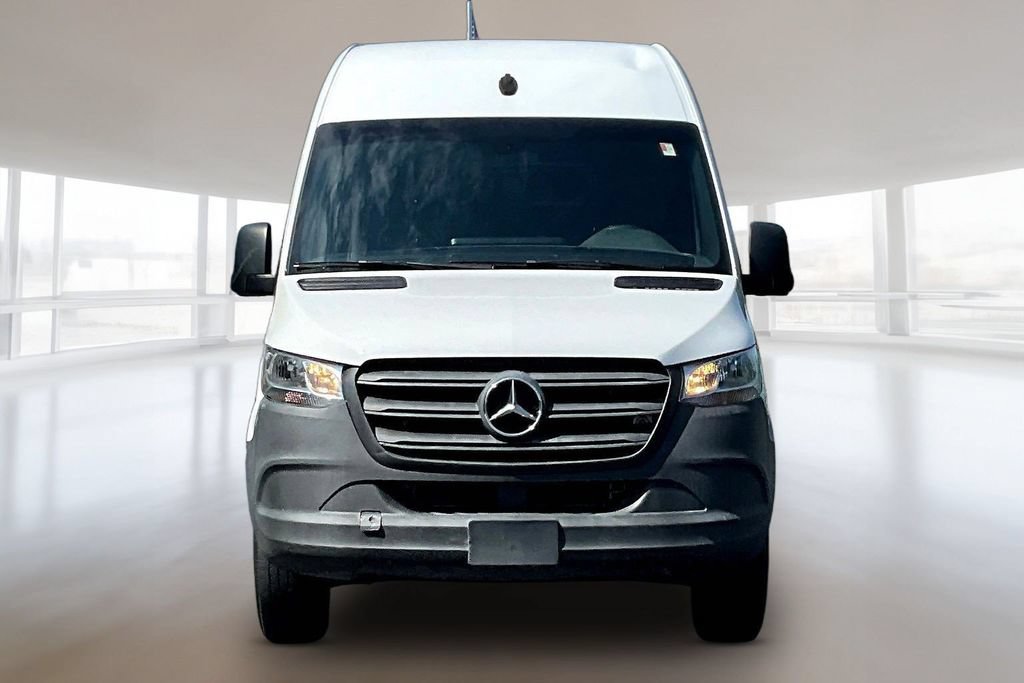 Used 2023 Mercedes-Benz Sprinter 2500 image 2