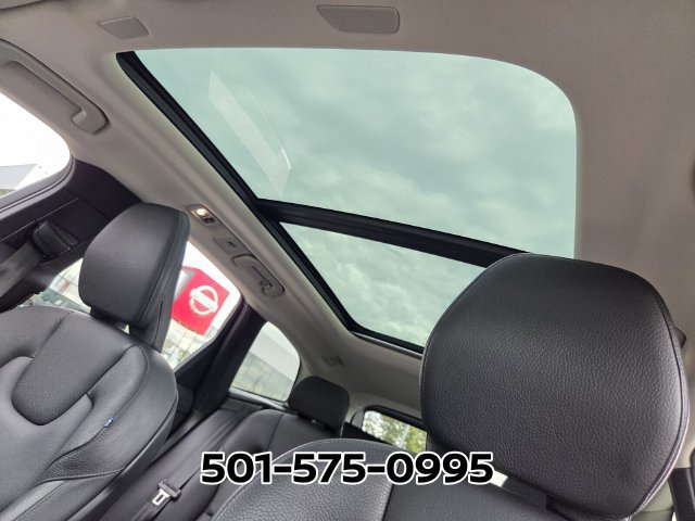 Used 2021 Volvo XC60 T5 Momentum w/ Protection Package Premier AWD/4WD image 9