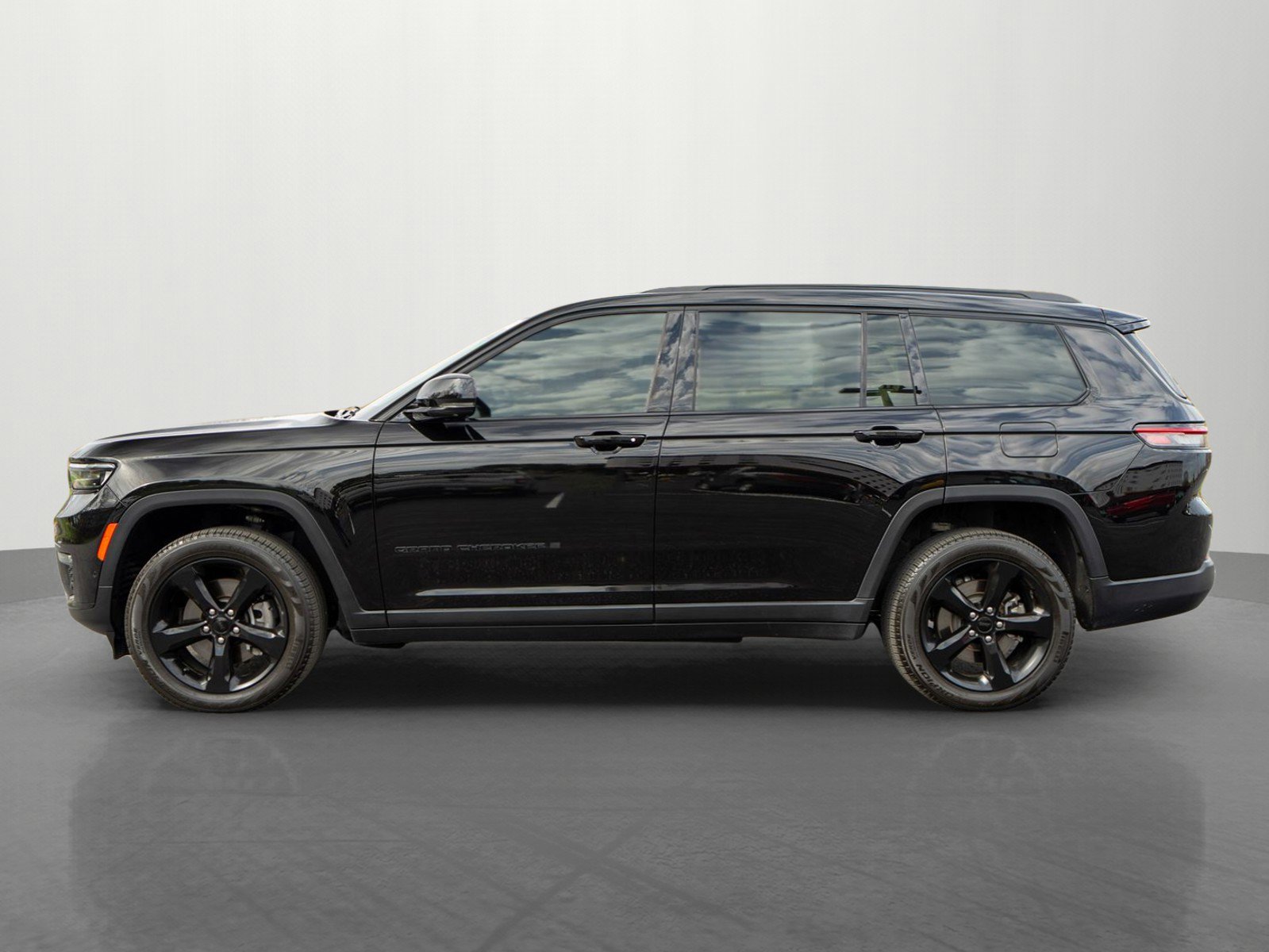 Used 2023 Jeep Grand Cherokee L Limited w/ Luxury Tech Group II AWD/4WD image 4
