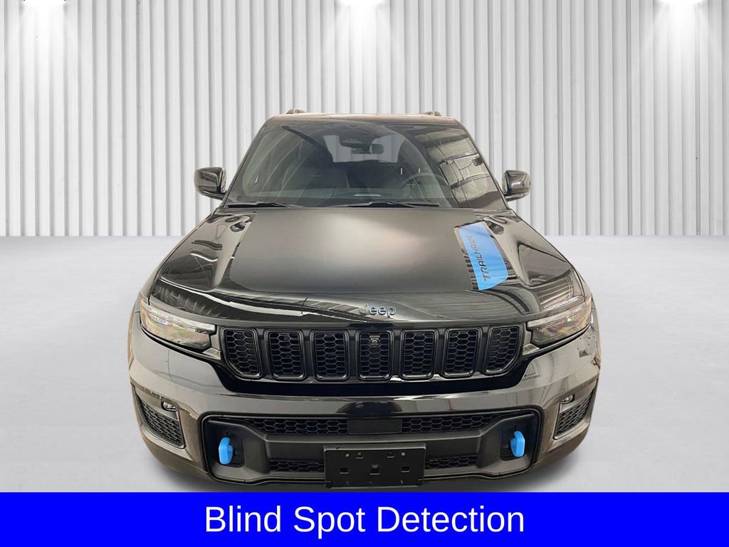 Used 2022 Jeep Grand Cherokee Trailhawk w/ Luxury Tech Group III image 14
