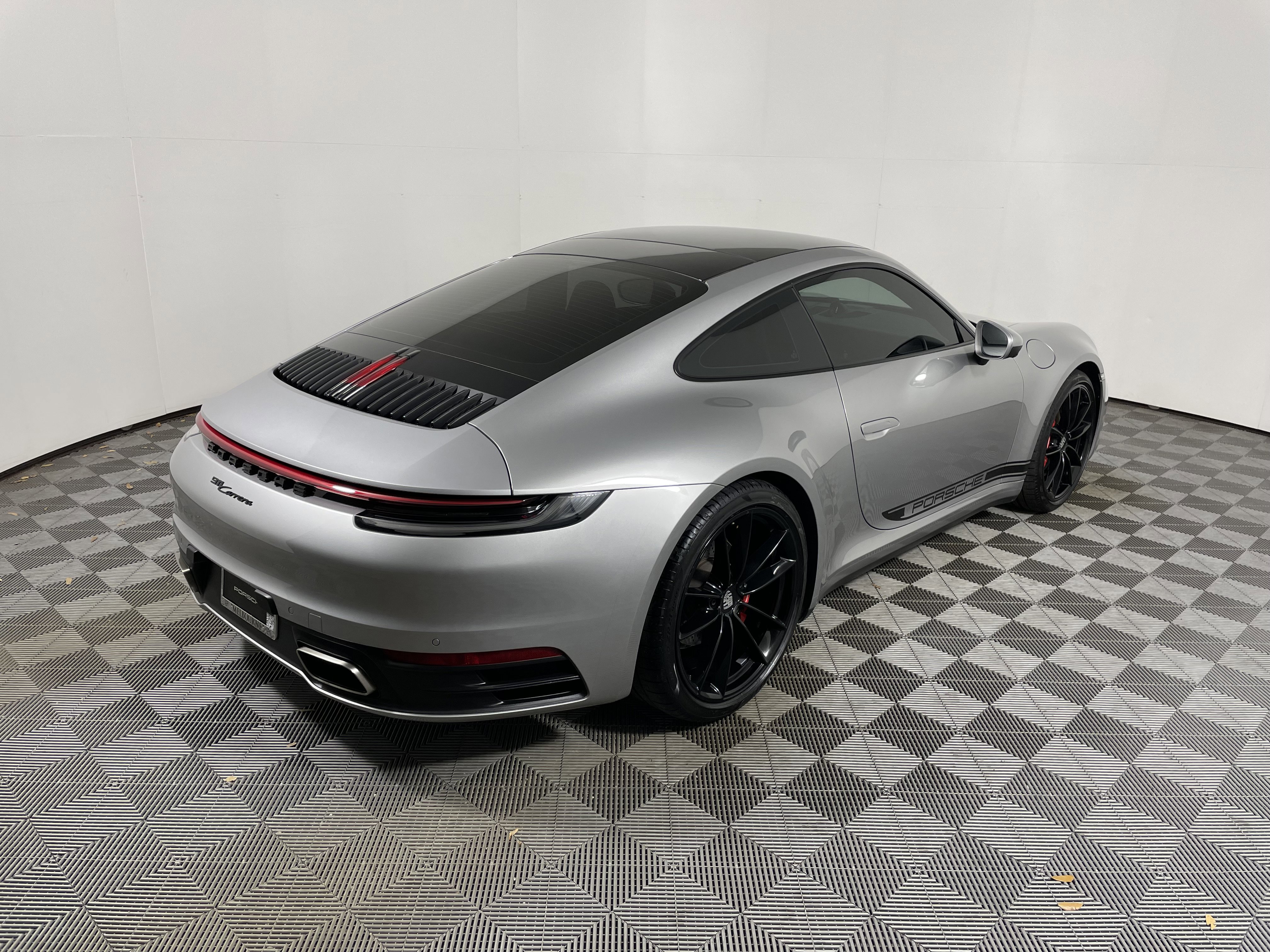 Certified 2024 Porsche 911 Carrera w/ Premium Package image 7
