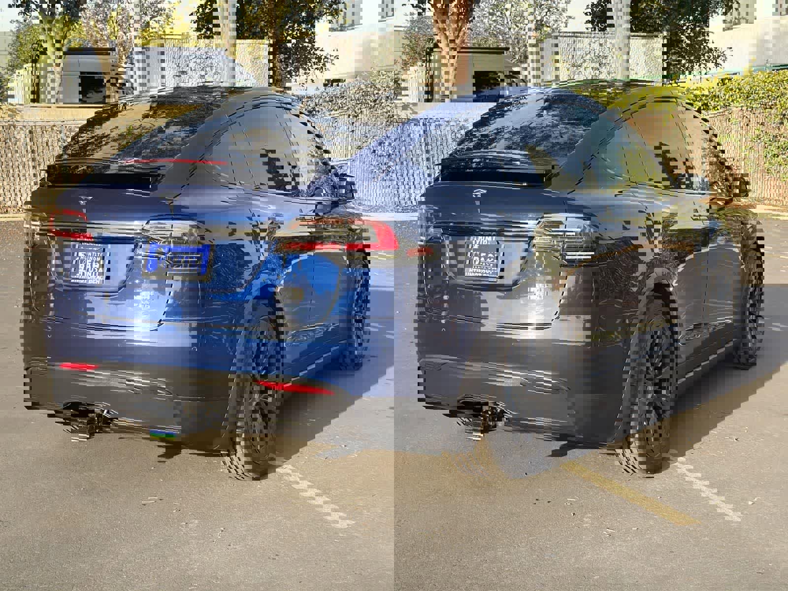 Used 2022 Tesla Model X Plaid image 6